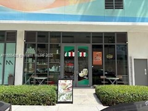 MUUTTO VAKITUISESTI FLORIDAAN Miami FL 33137