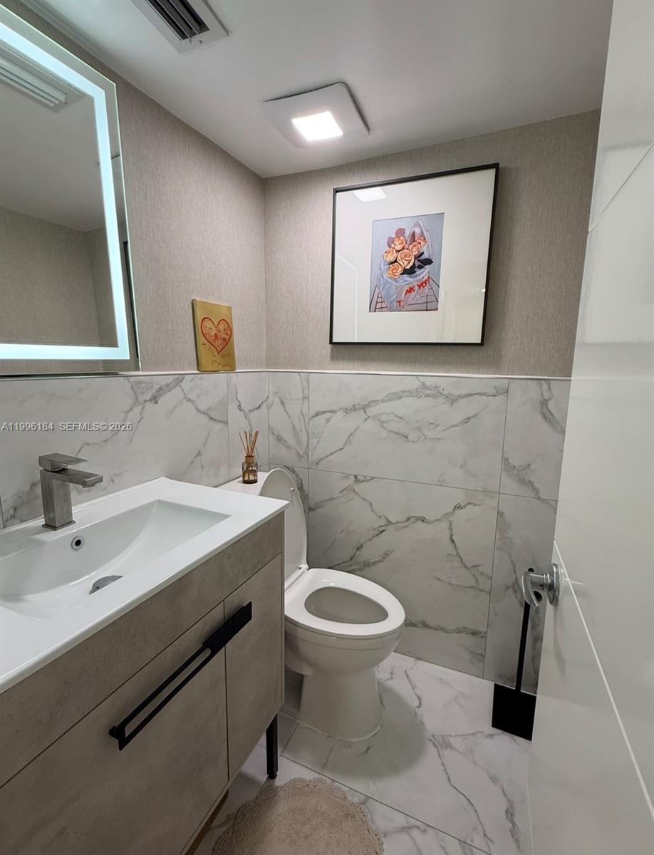 SUMMIT CONDO - Residential Lease