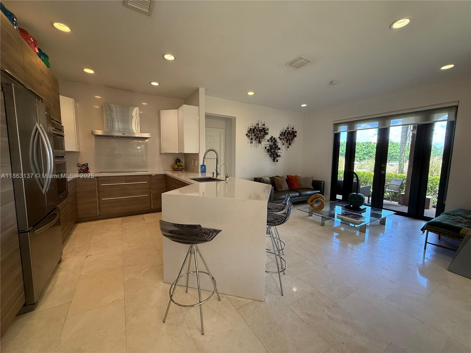 2729 Kinsington Cir 4-2