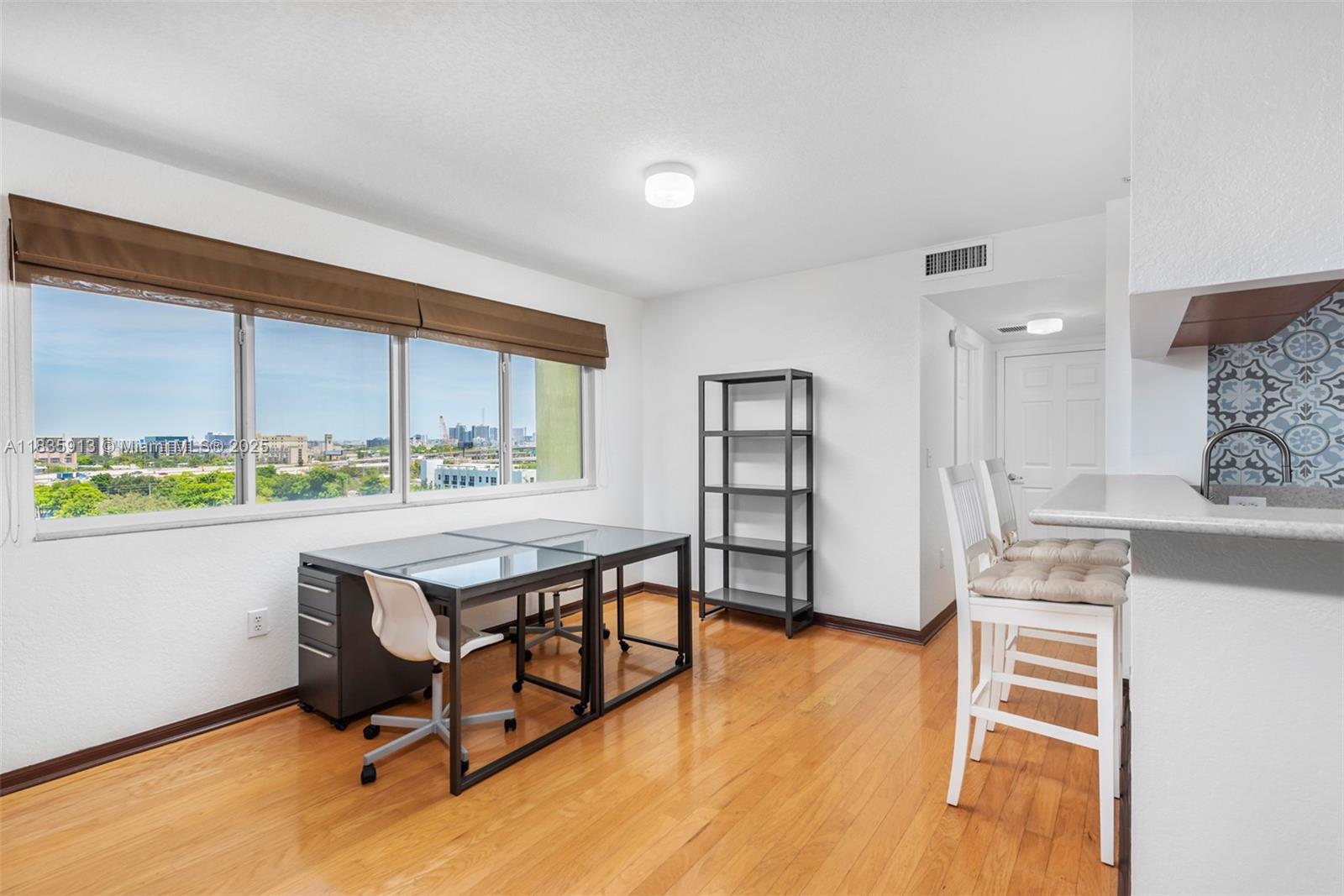 816 NW 11th St 1101, Miami, FL, 33136/$409,999 3 816 NW 11th St 1101