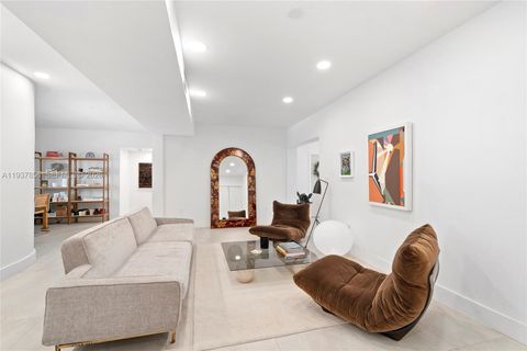 638 NE 141st St North Miami FL 33161