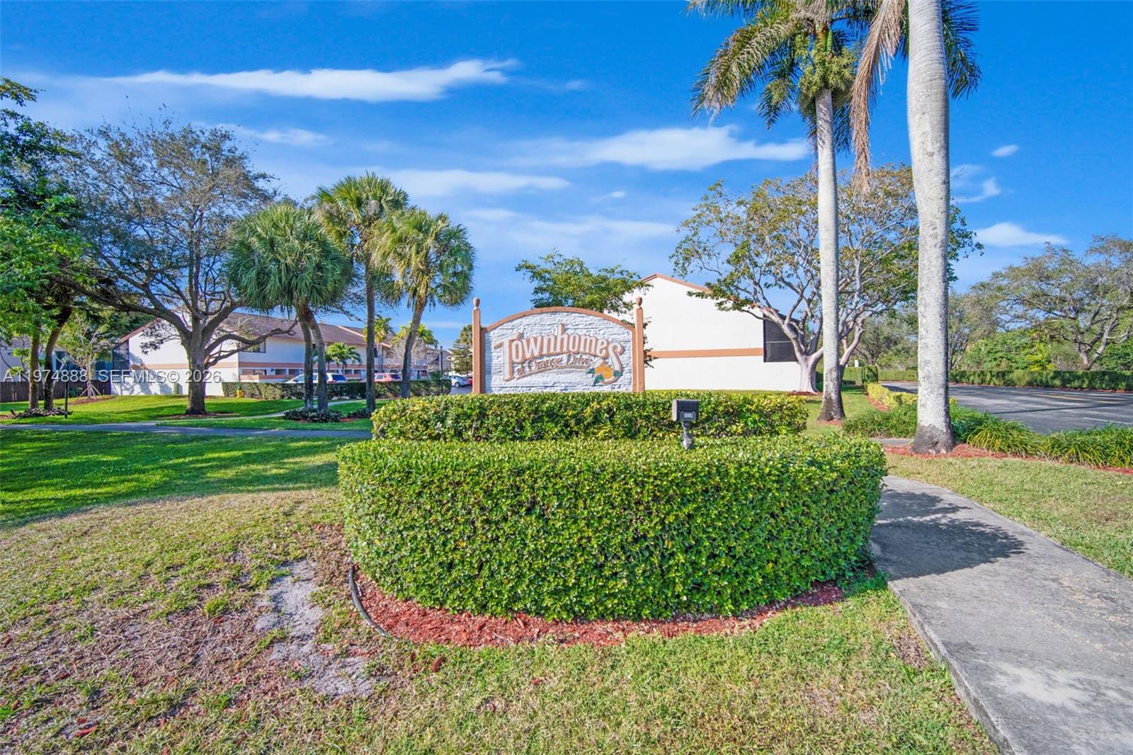 Glen Eden at Davie - Residential