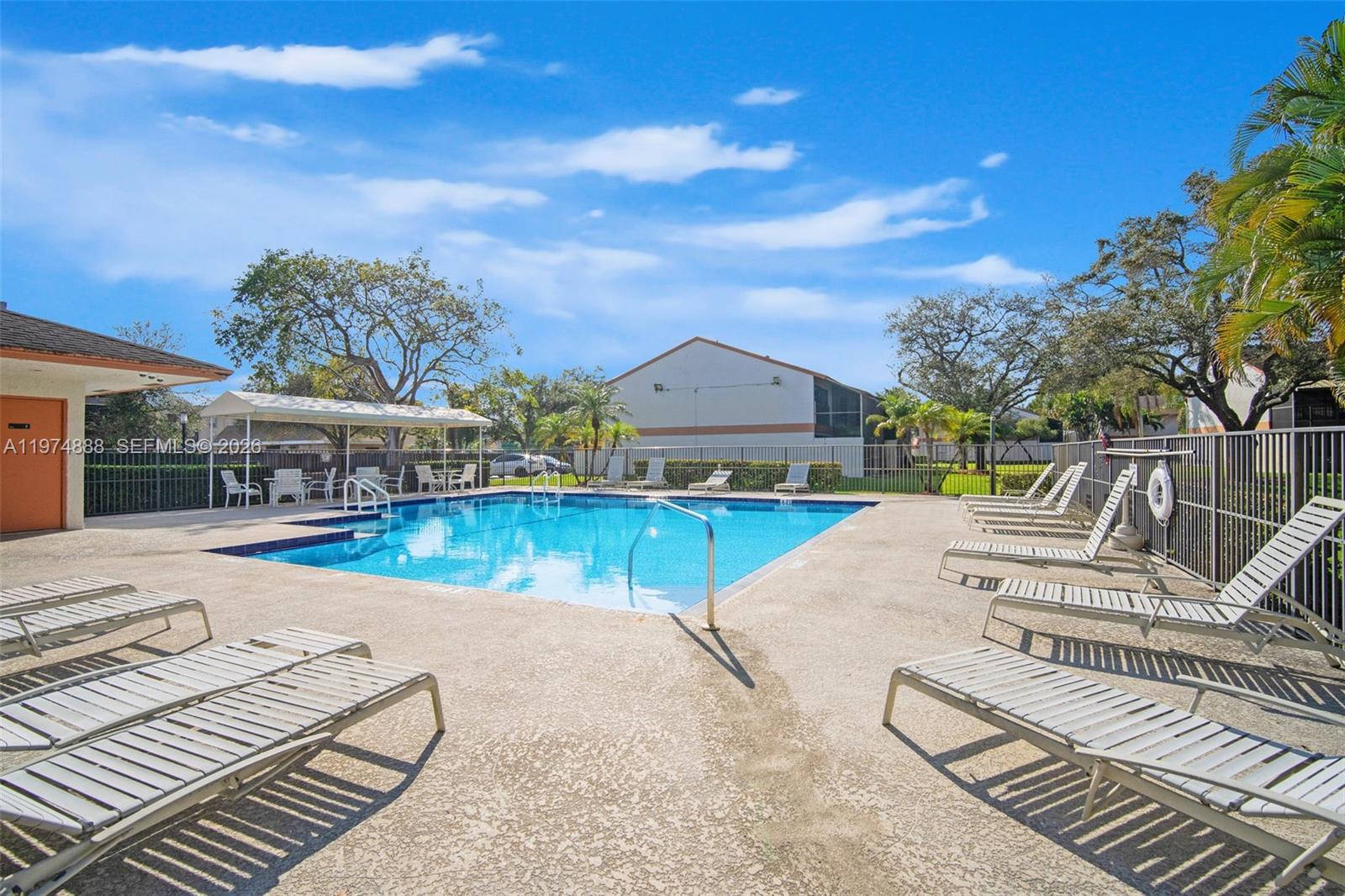 Glen Eden at Davie - Residential