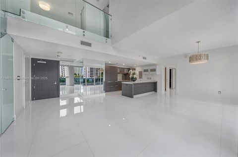 200 Biscayne Boulevard Way 305 Miami FL 33131