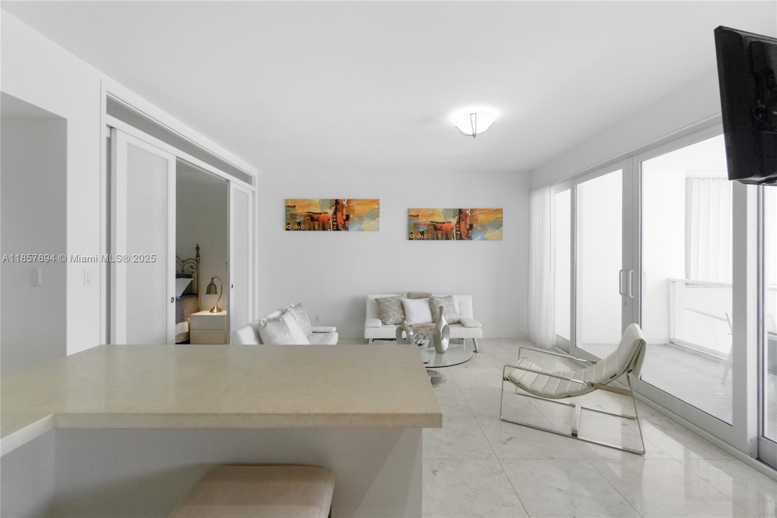 THE DECOPLAGE CONDO - Residential Lease