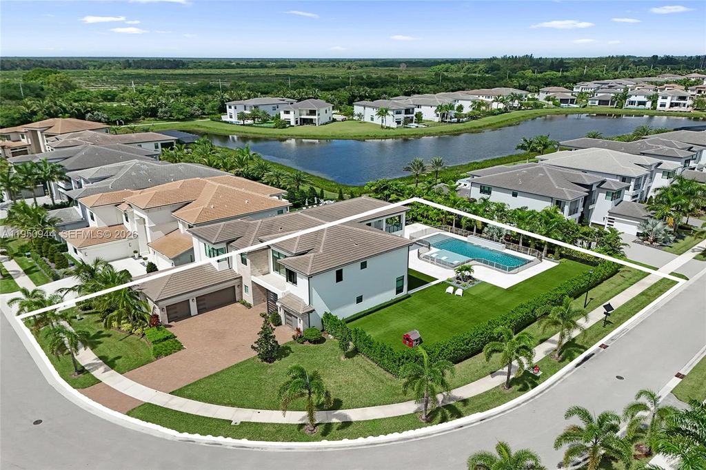 Photo of 17385 Ponte Chiasso Dr, Boca Raton, FL 33496 (MLS # A11950944)
