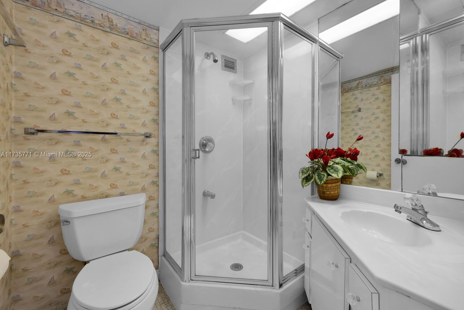 THE CARRIAGE HOUSE CONDO - Residential