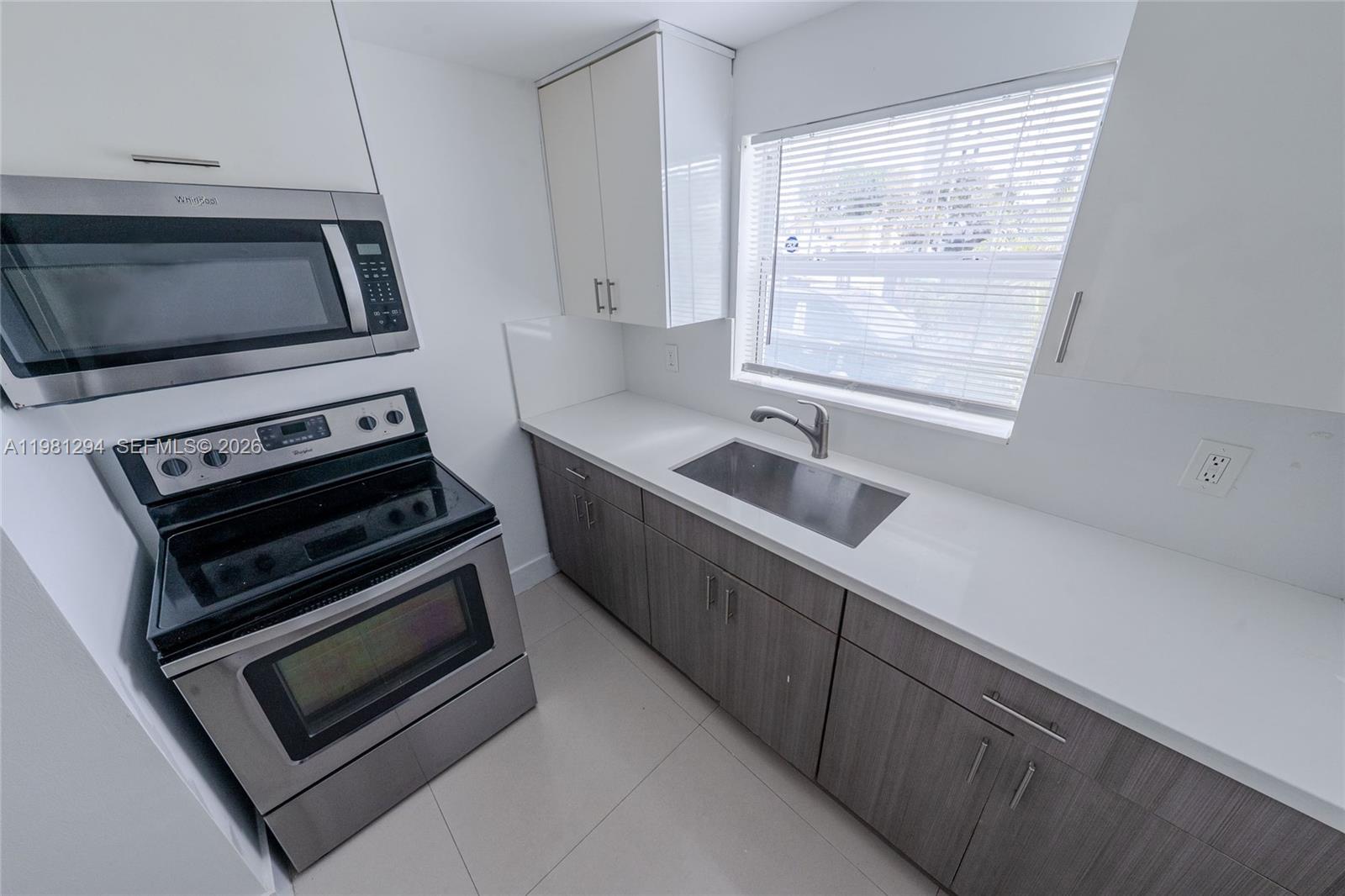FEATHERSTONE RIDGE - Residential Lease
