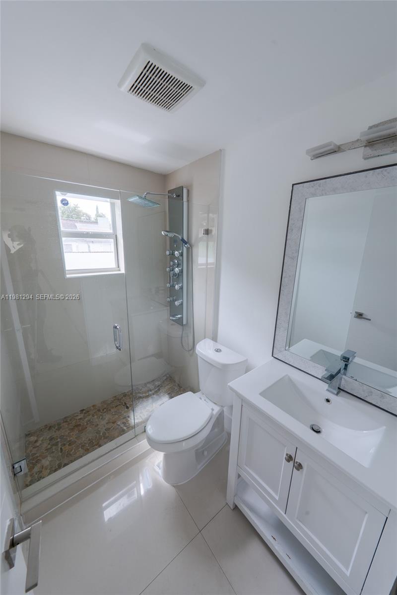 FEATHERSTONE RIDGE - Residential Lease