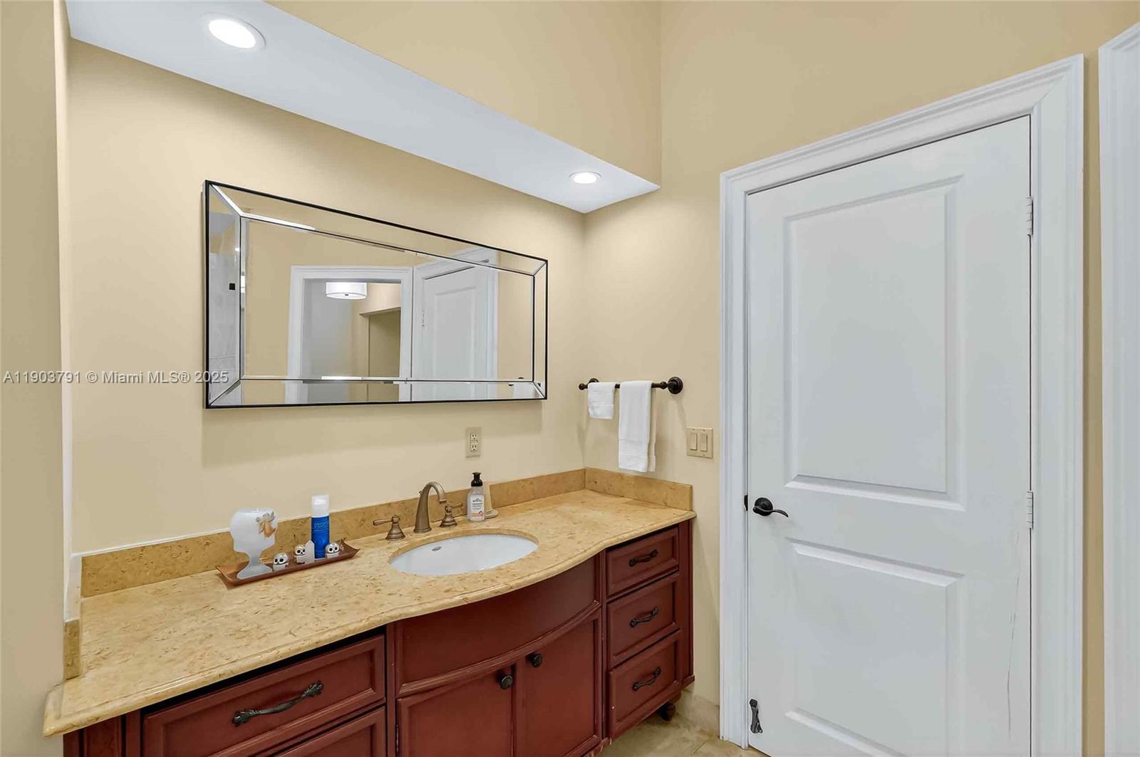 GORDON SHORES - Residential