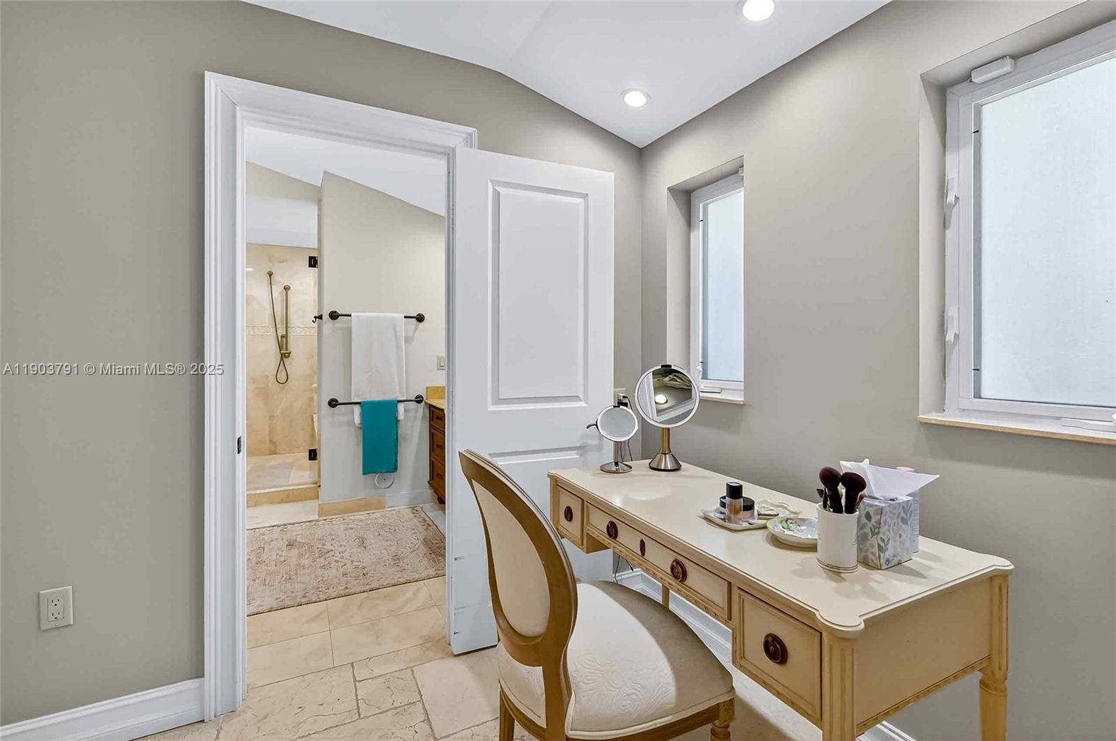 GORDON SHORES - Residential