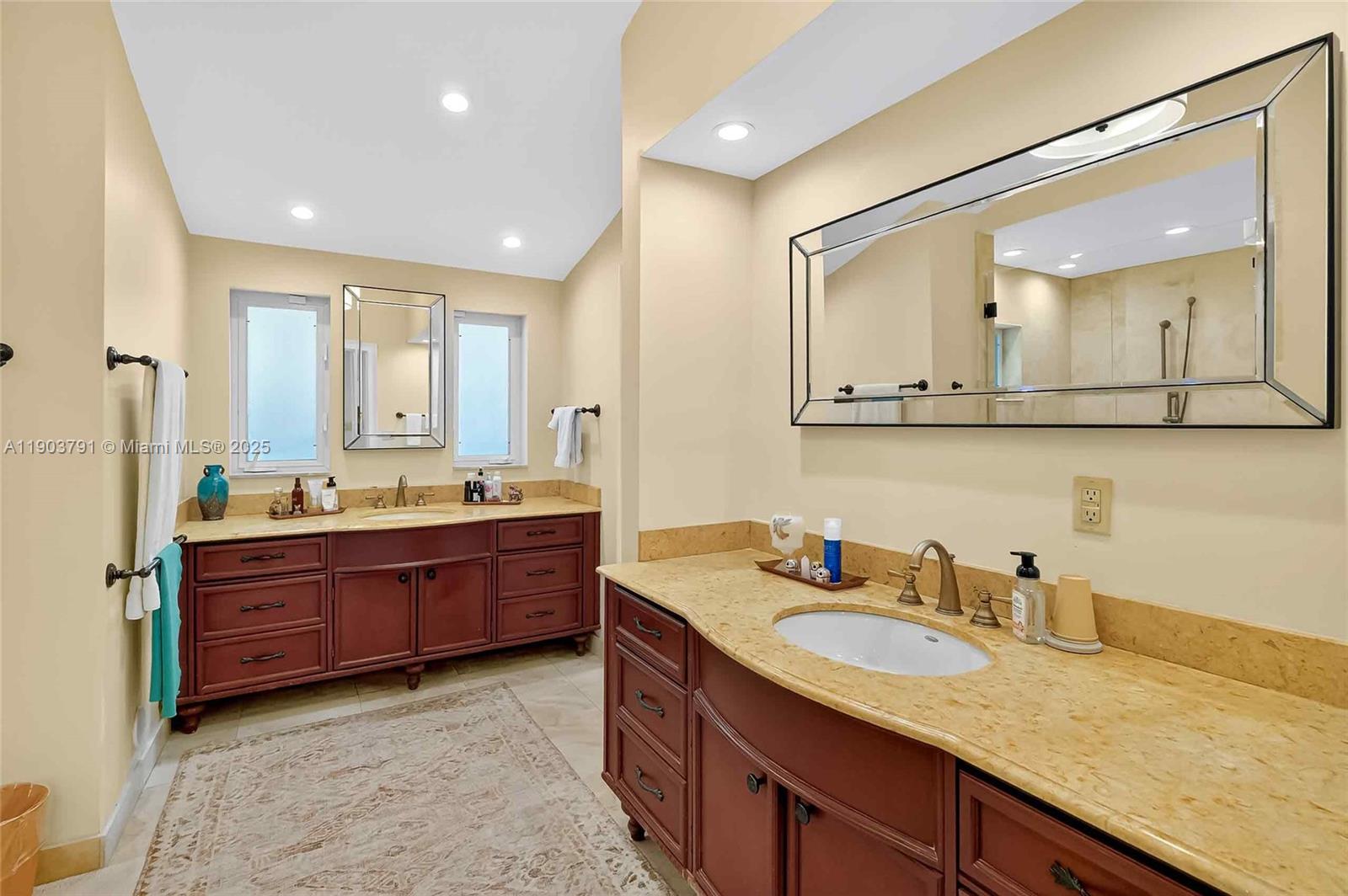 GORDON SHORES - Residential