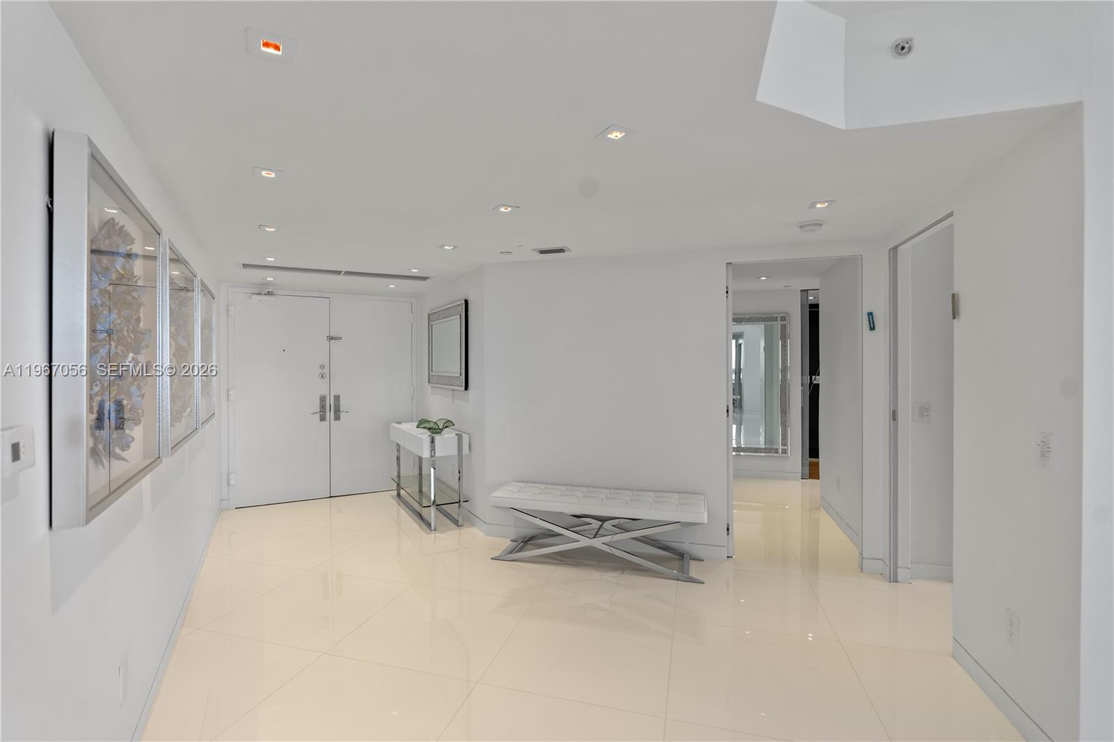 4779 COLLINS AV 3701