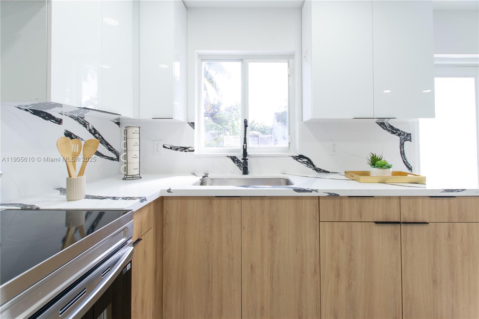 OAKLAND PARK - Residential