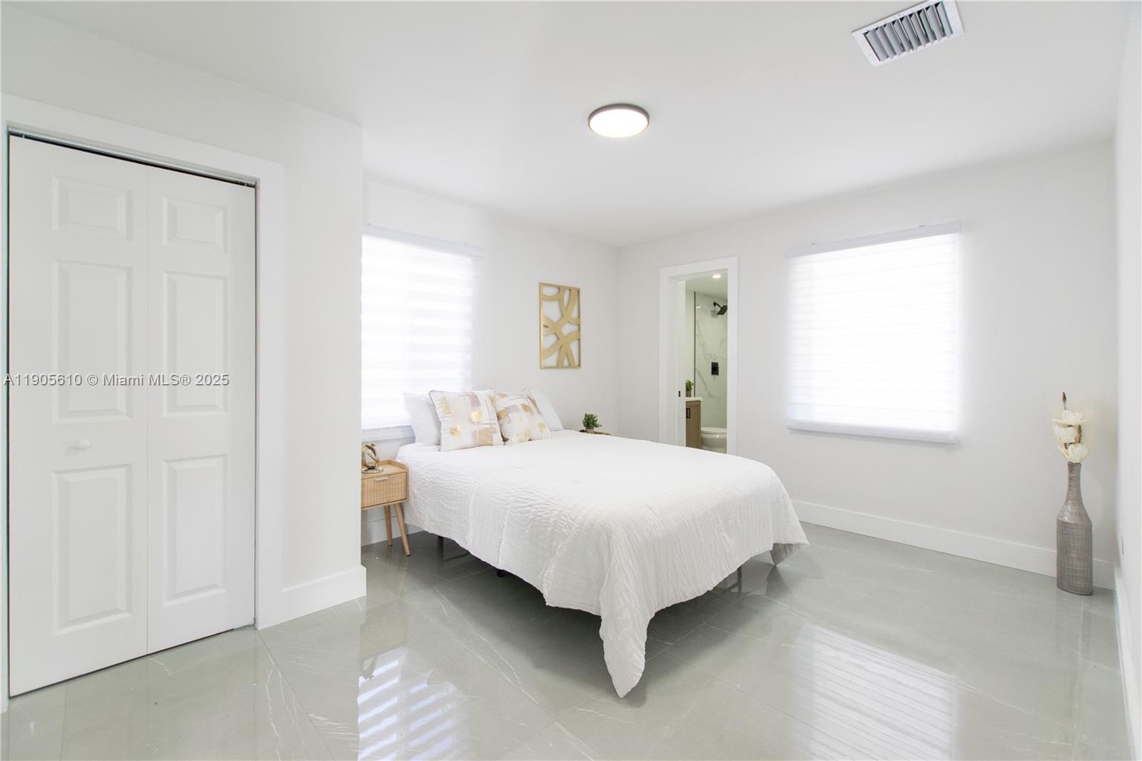 OAKLAND PARK - Residential