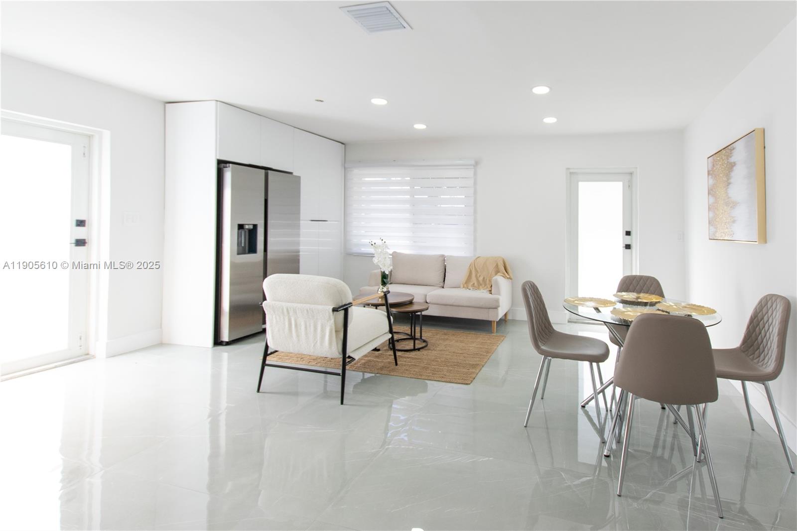 OAKLAND PARK - Residential