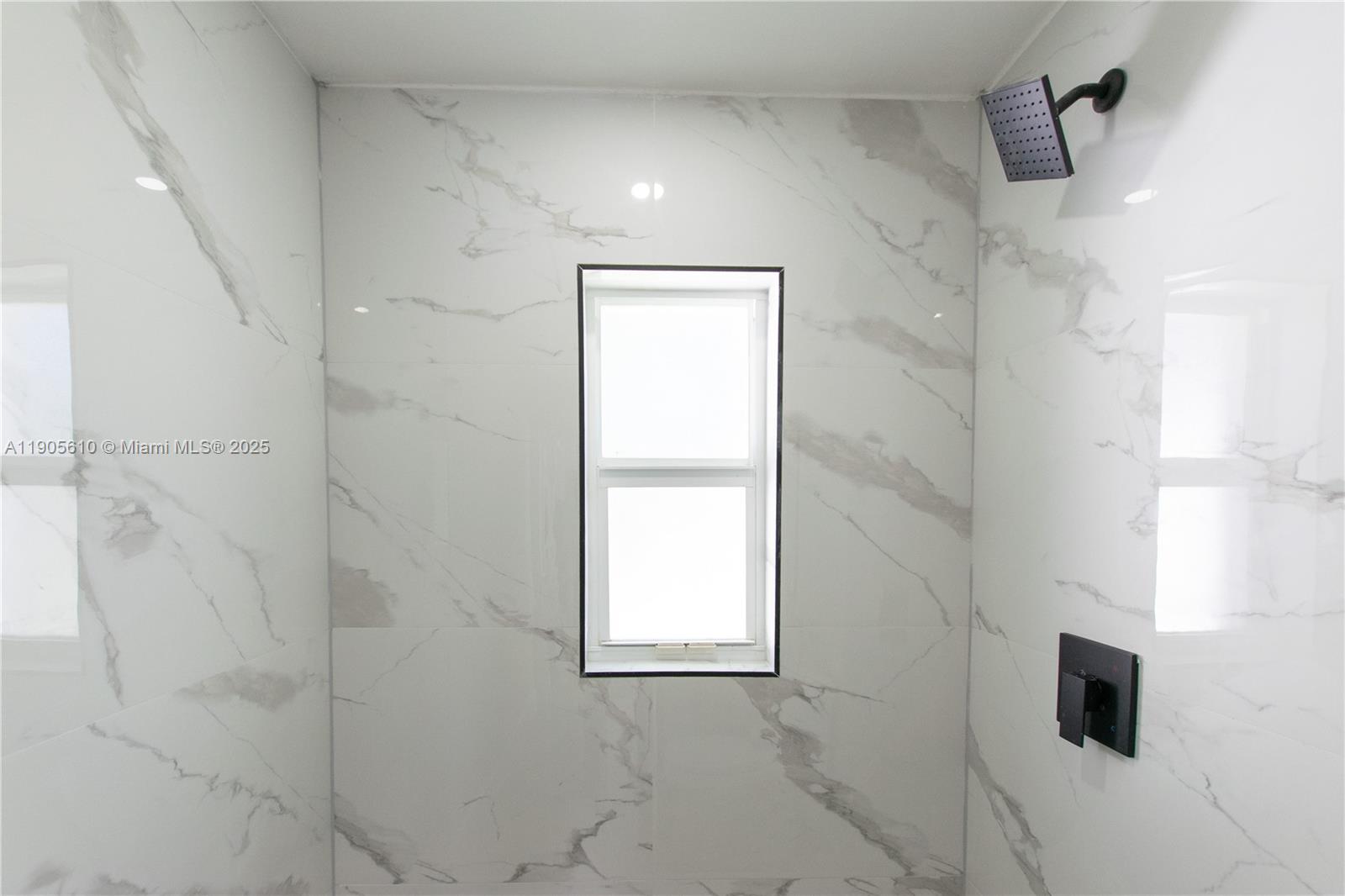 OAKLAND PARK - Residential