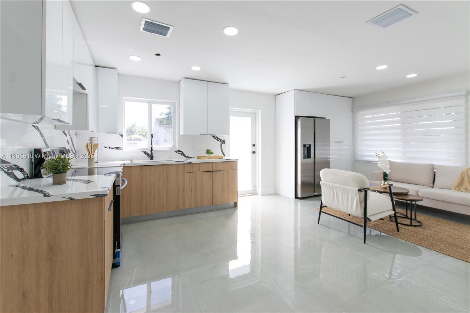 OAKLAND PARK - Residential