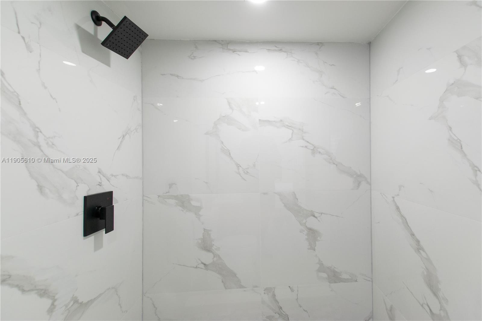 OAKLAND PARK - Residential