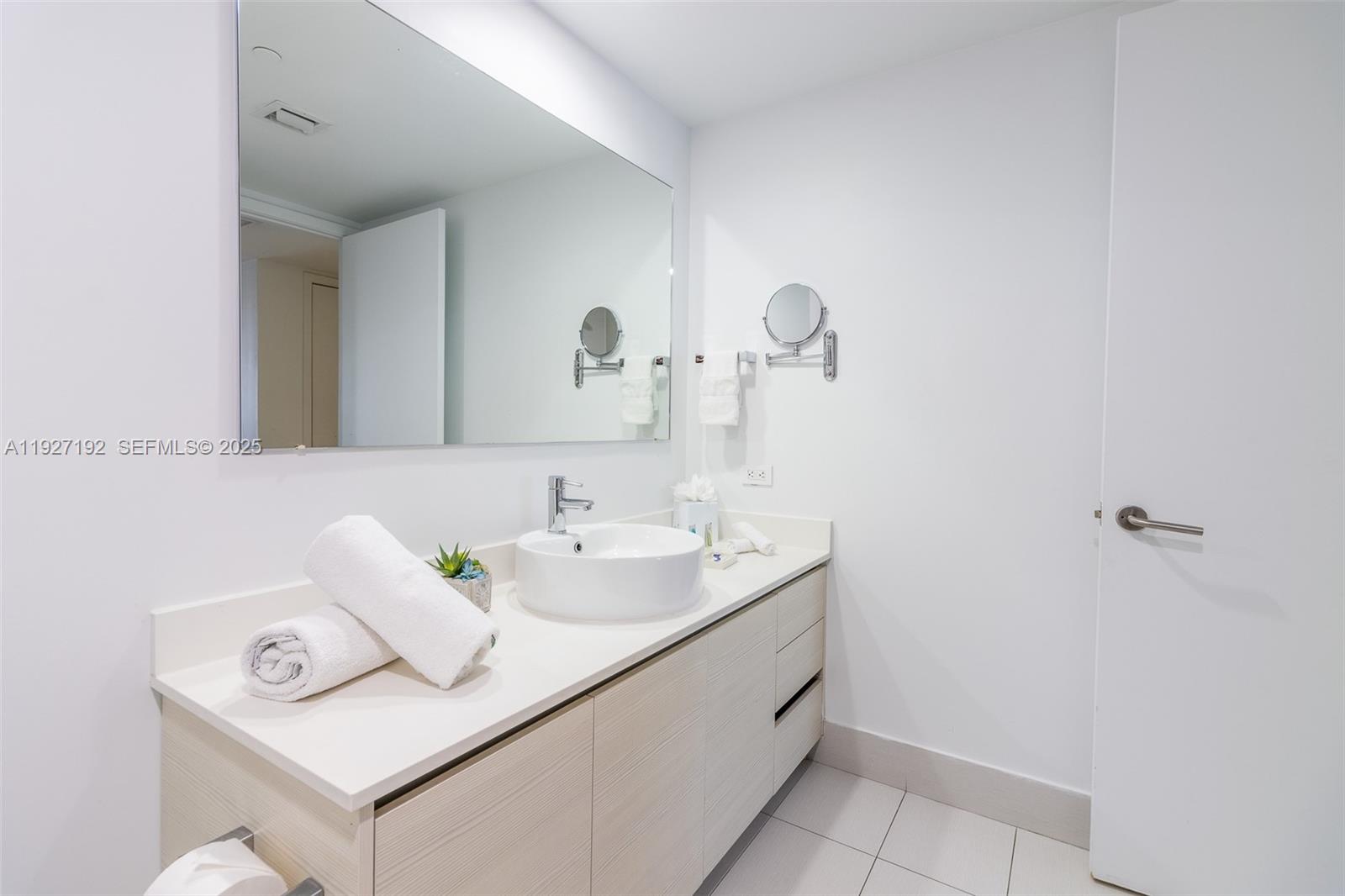 BEACHWALK CONDOMINIUM - Residential