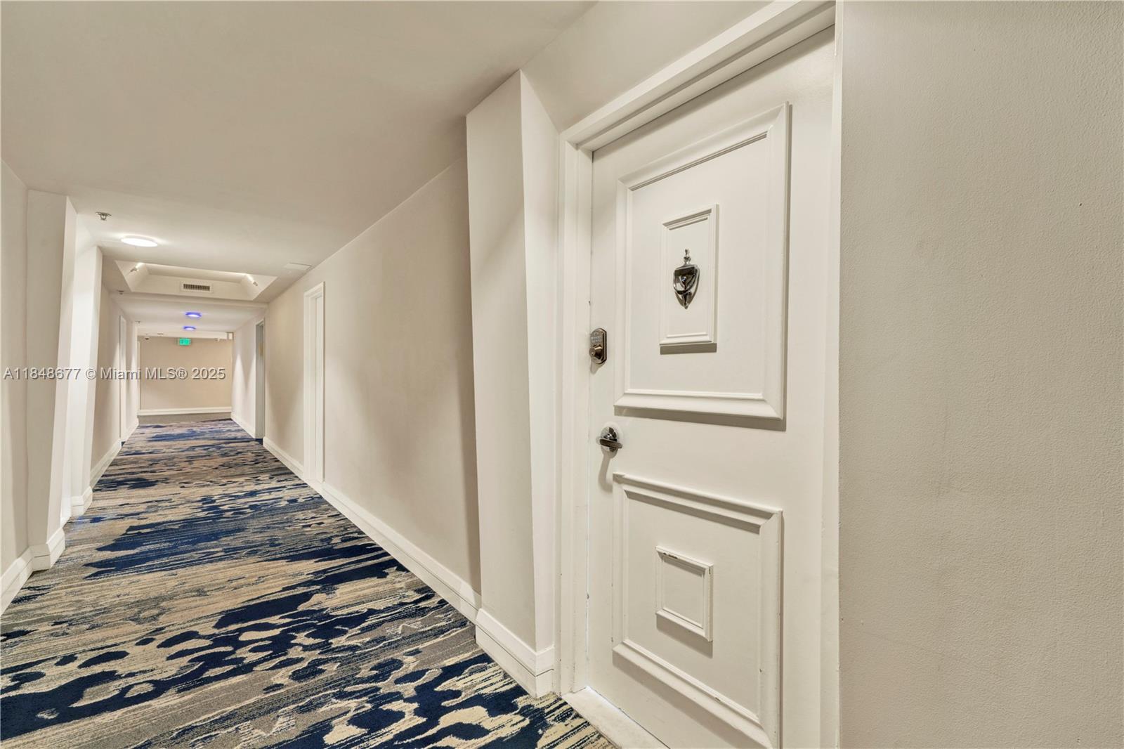 5161 Collins Ave 1110