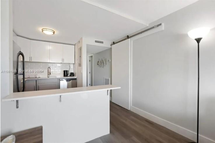 SUNSHORES CONDO - Residential Lease