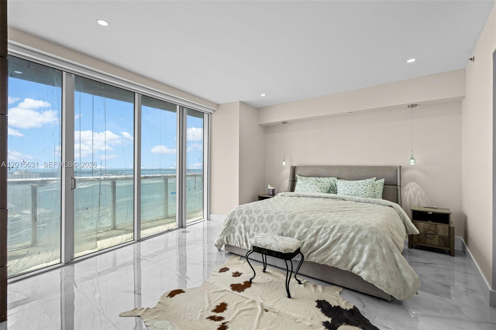 ICONBRICKELL CONDO NO 1 - Residential