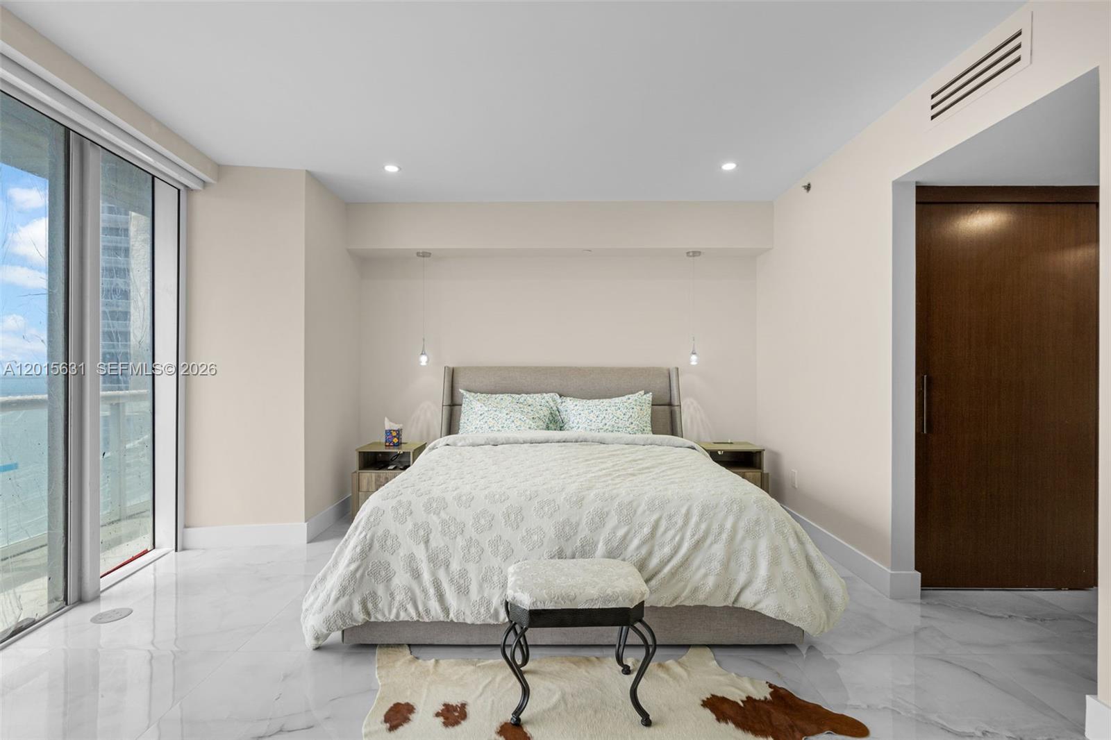 ICONBRICKELL CONDO NO 1 - Residential