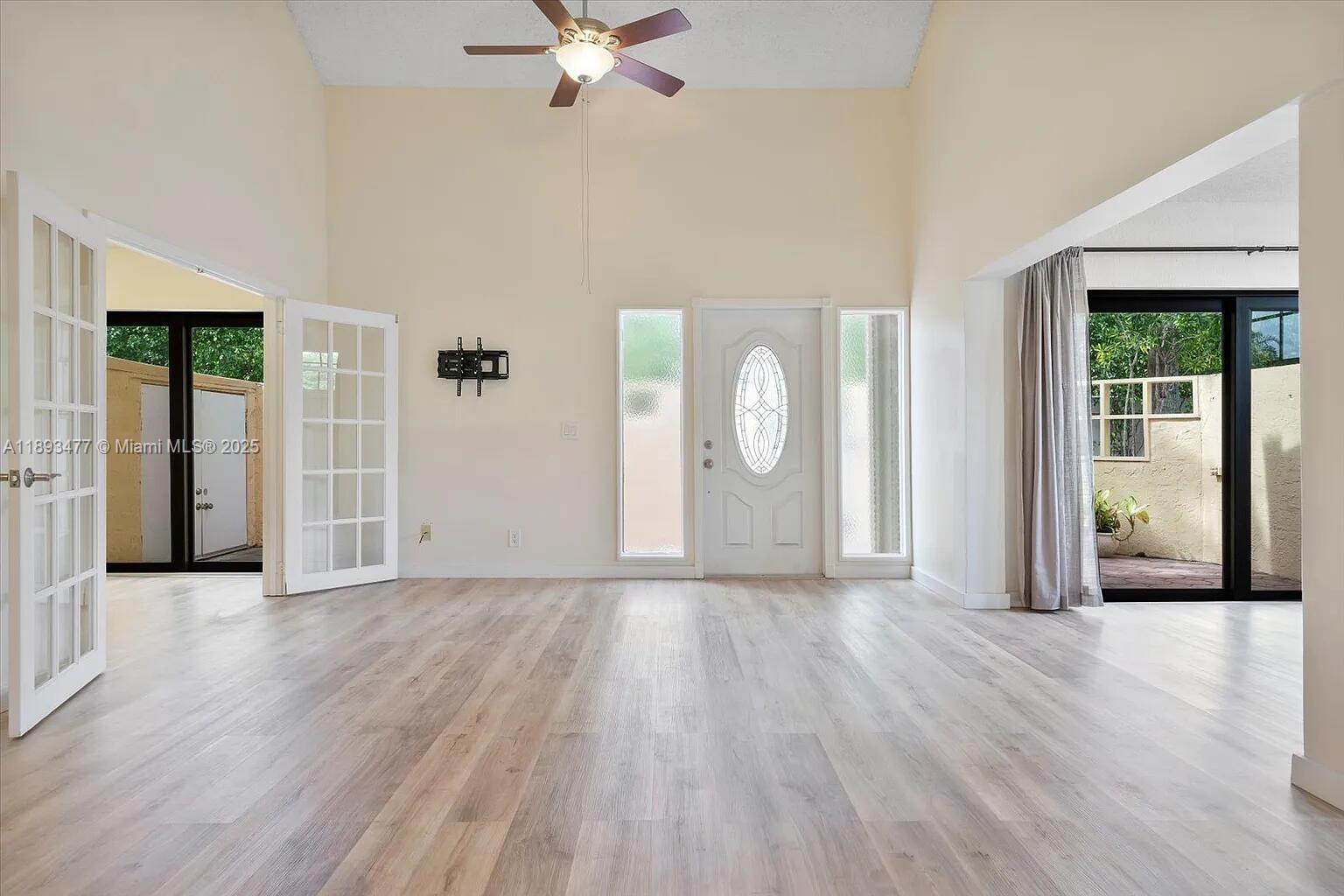MARINER VILLAGE TH CONDO - Residential Lease