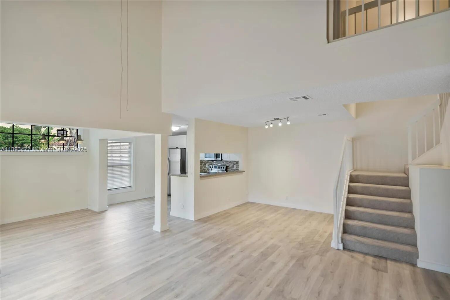 MARINER VILLAGE TH CONDO - Residential Lease