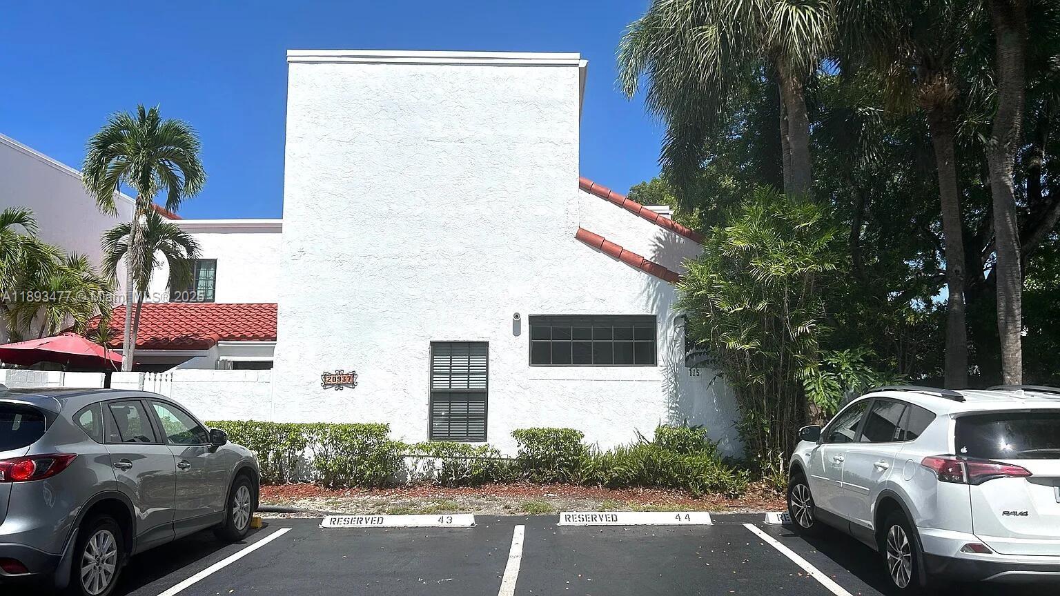 MARINER VILLAGE TH CONDO - Residential Lease