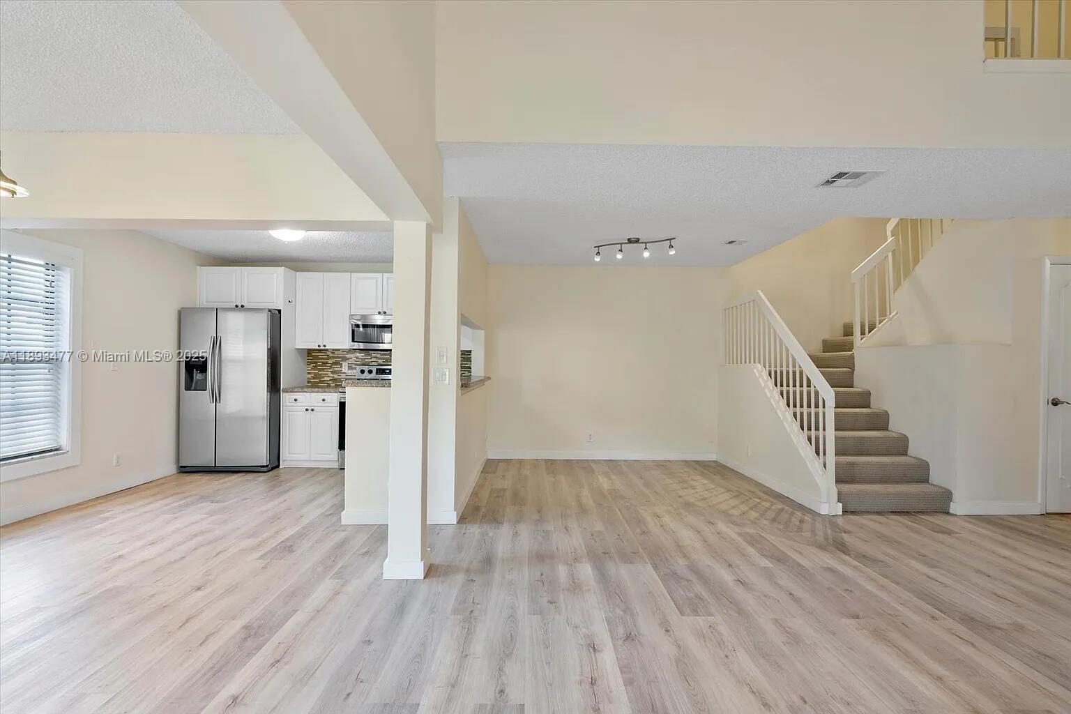 MARINER VILLAGE TH CONDO - Residential Lease