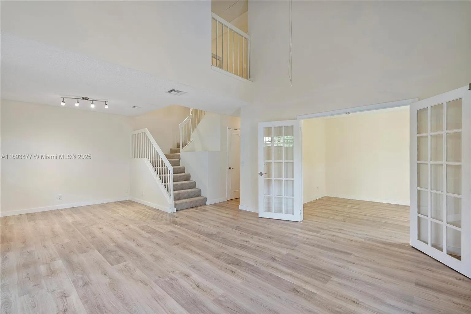 MARINER VILLAGE TH CONDO - Residential Lease