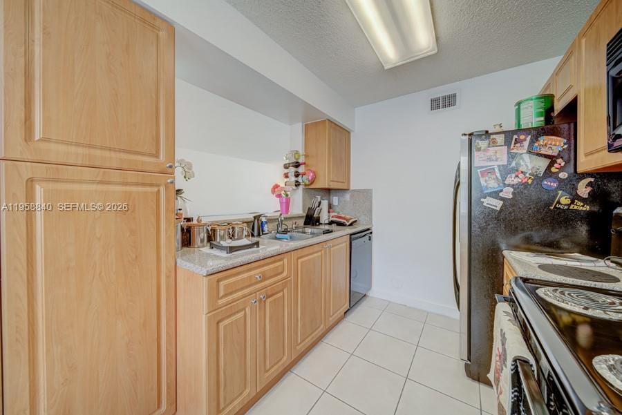 THE GREENS AT DORAL CONDO - Residential