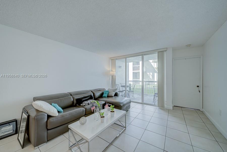 THE GREENS AT DORAL CONDO - Residential