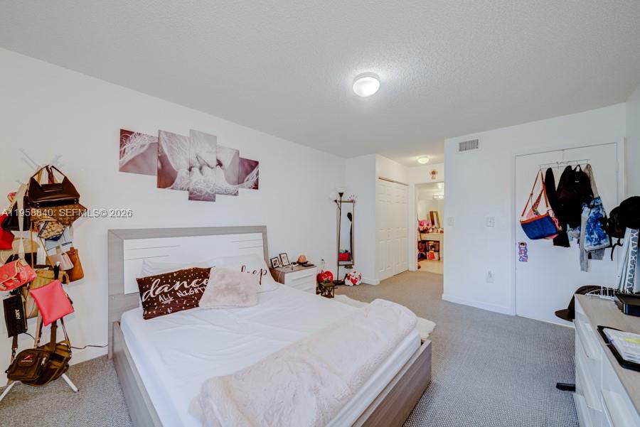 THE GREENS AT DORAL CONDO - Residential