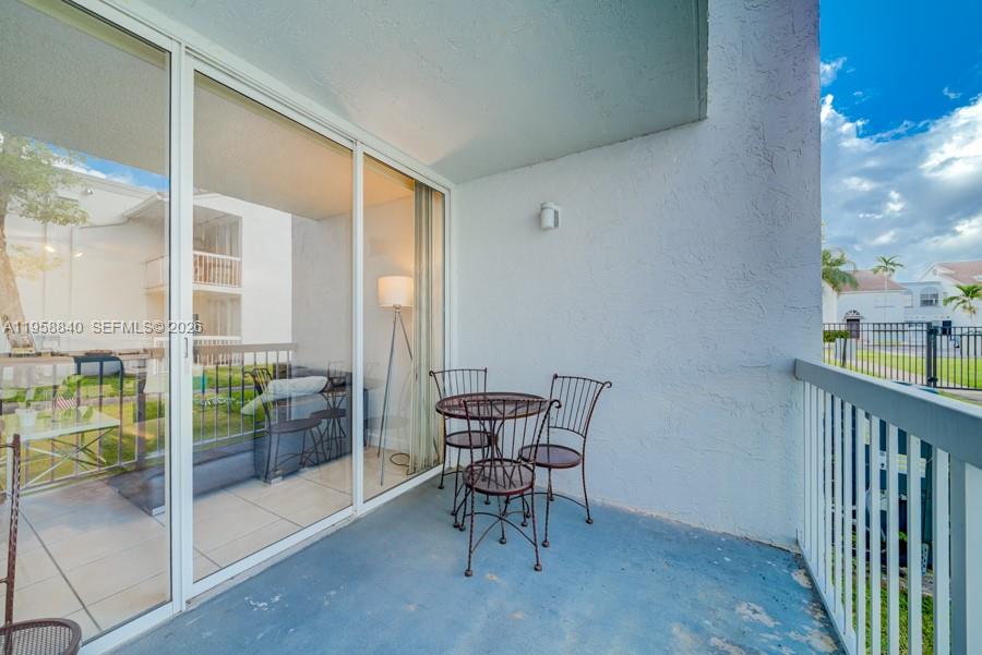 THE GREENS AT DORAL CONDO - Residential