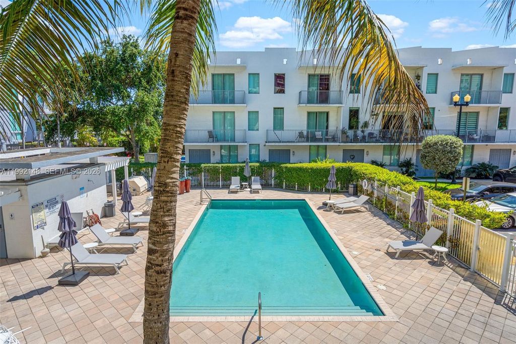 Photo of 2134 Van Buren St #306, Hollywood, FL 33020 (MLS # A11992148)