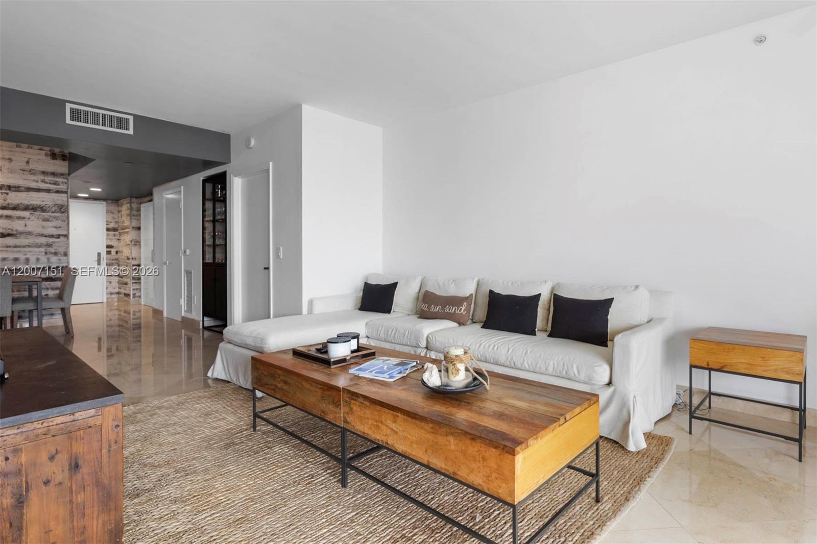 4779 Collins Ave 1908