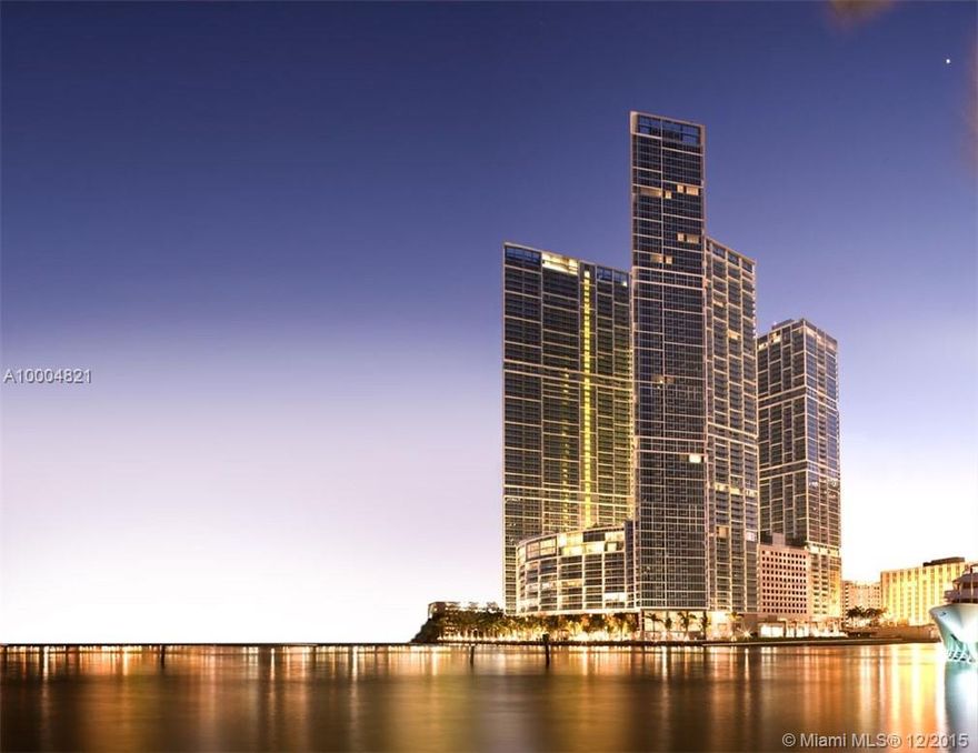 One of the best line at Icon Brickell Tw2. Great view to Biscayne Bay, Port of Miami and more. This 2 bed 2 bath plus den has a large balcony, ceramic floors, sub-zero appliances. The Icon Brickell has the best amenities in the area, Infinity pool, Jacuzzi, Spa, Game Rooms, Fitness Center, Theater and much more..