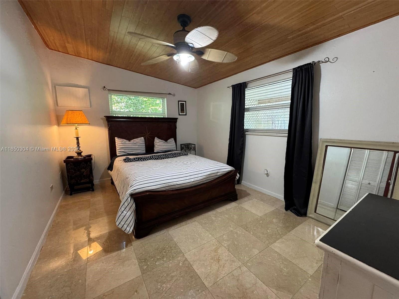 LARGO SOUND PARK - Residential Lease