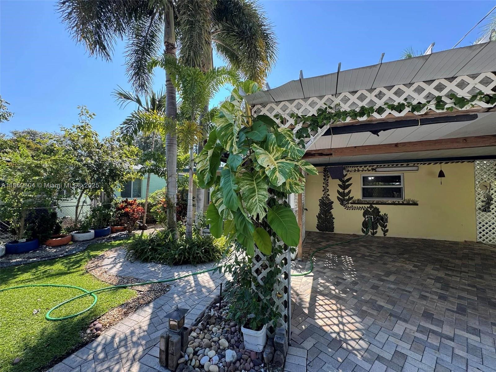 LARGO SOUND PARK - Residential Lease