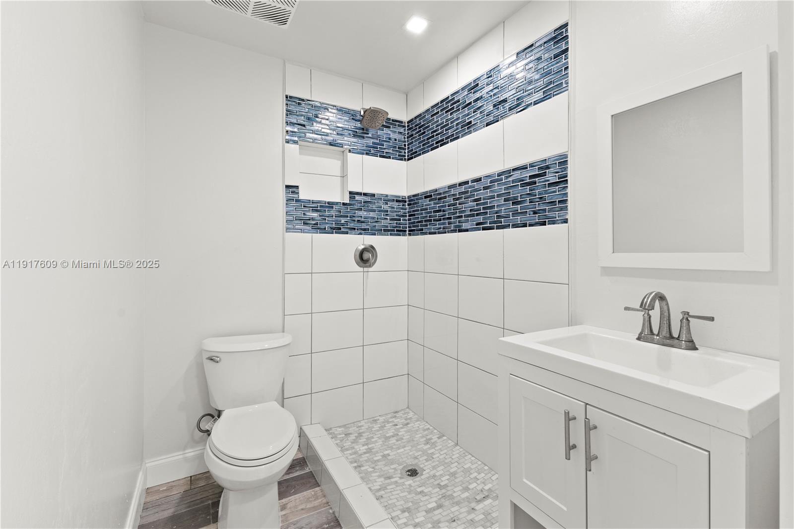 COLLEGE PARK - Residential