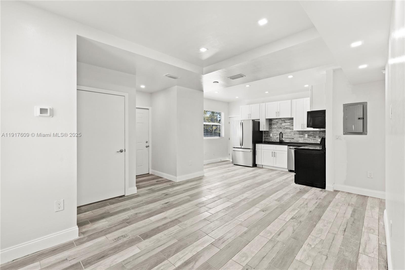 COLLEGE PARK - Residential