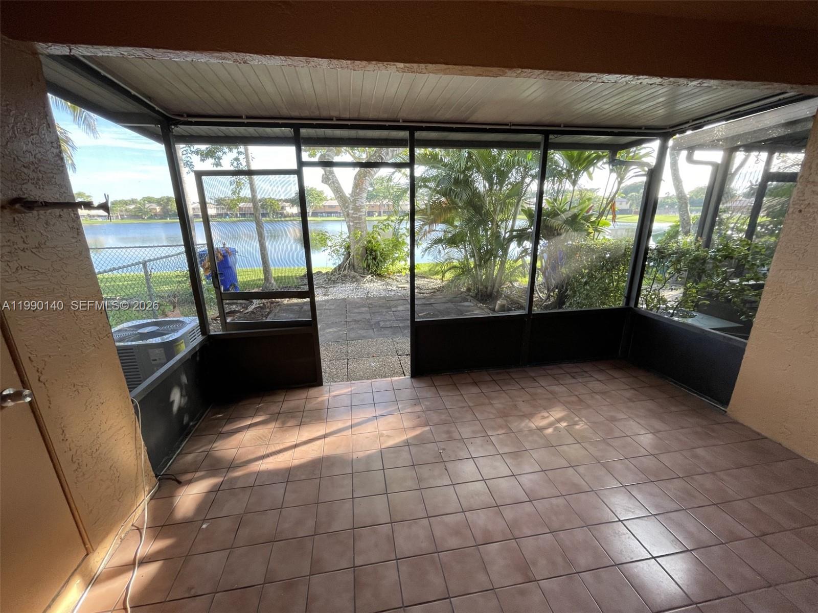 PEMBROKE POINTE SECTION T - Residential Lease