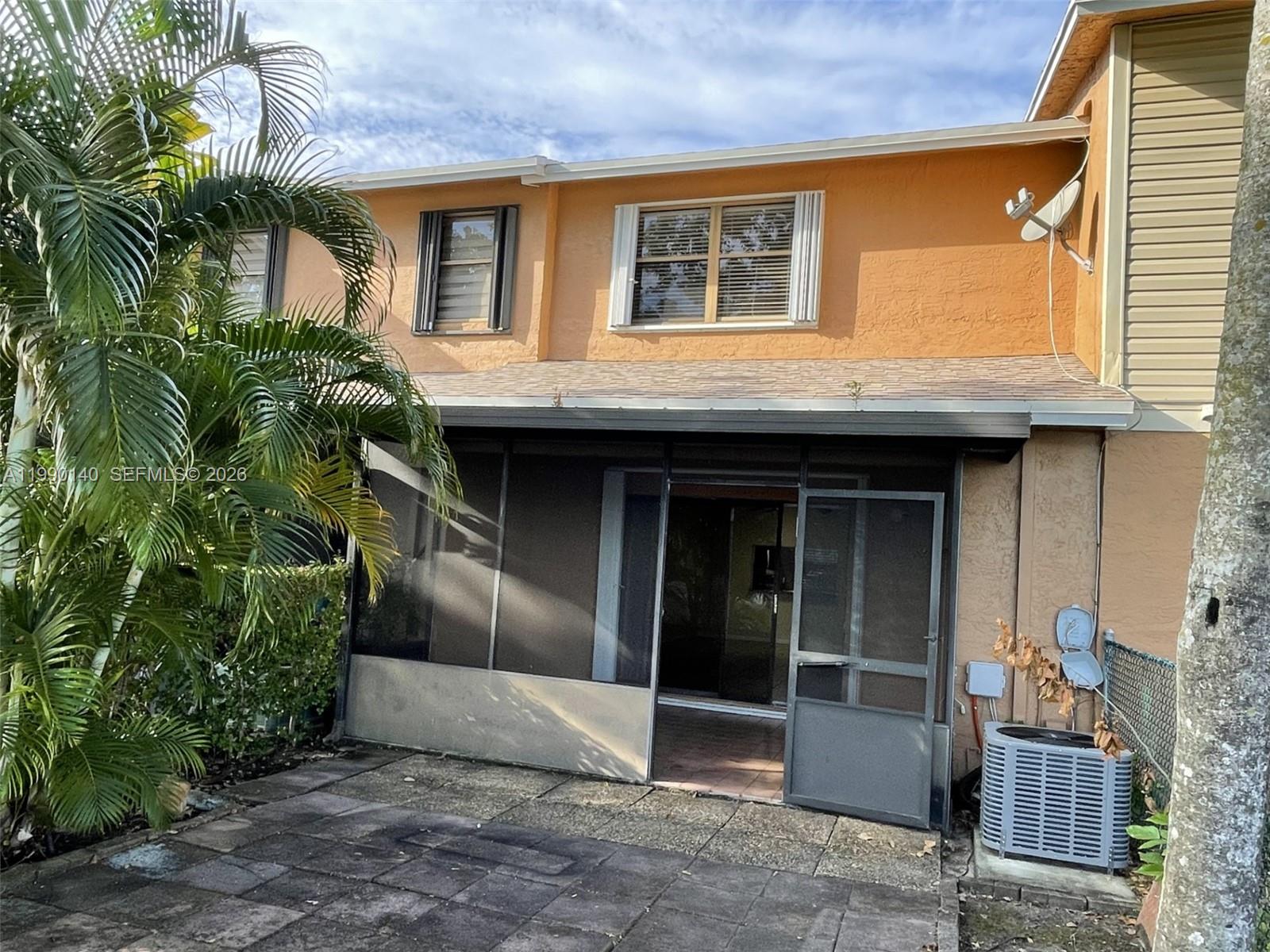 PEMBROKE POINTE SECTION T - Residential Lease