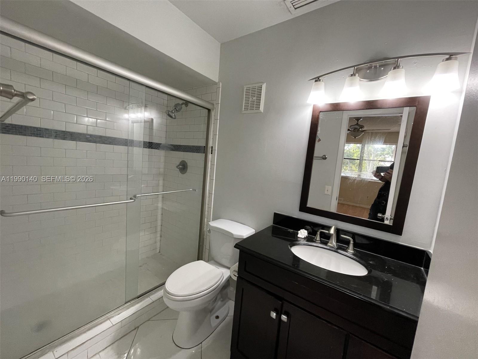 PEMBROKE POINTE SECTION T - Residential Lease