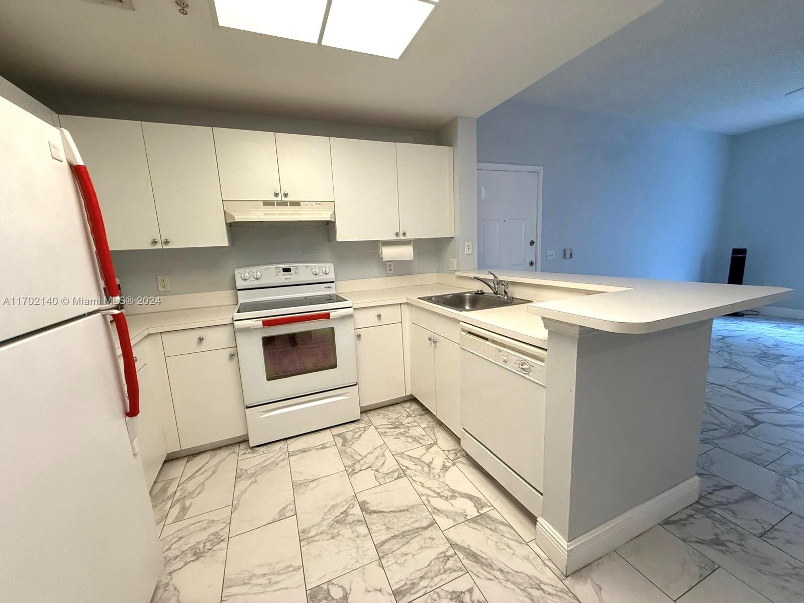 Rental Property at 2015 Se 10th Ave 127, Fort Lauderdale, Broward County, Florida - Bedrooms: 1 
Bathrooms: 1  - $2,000 MO.