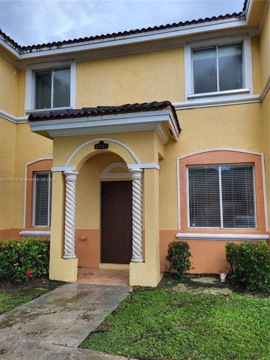 2723 Se 15th Rd 104, Homestead, Miami-Dade County, Florida - 3 Bedrooms  
3 Bathrooms - 