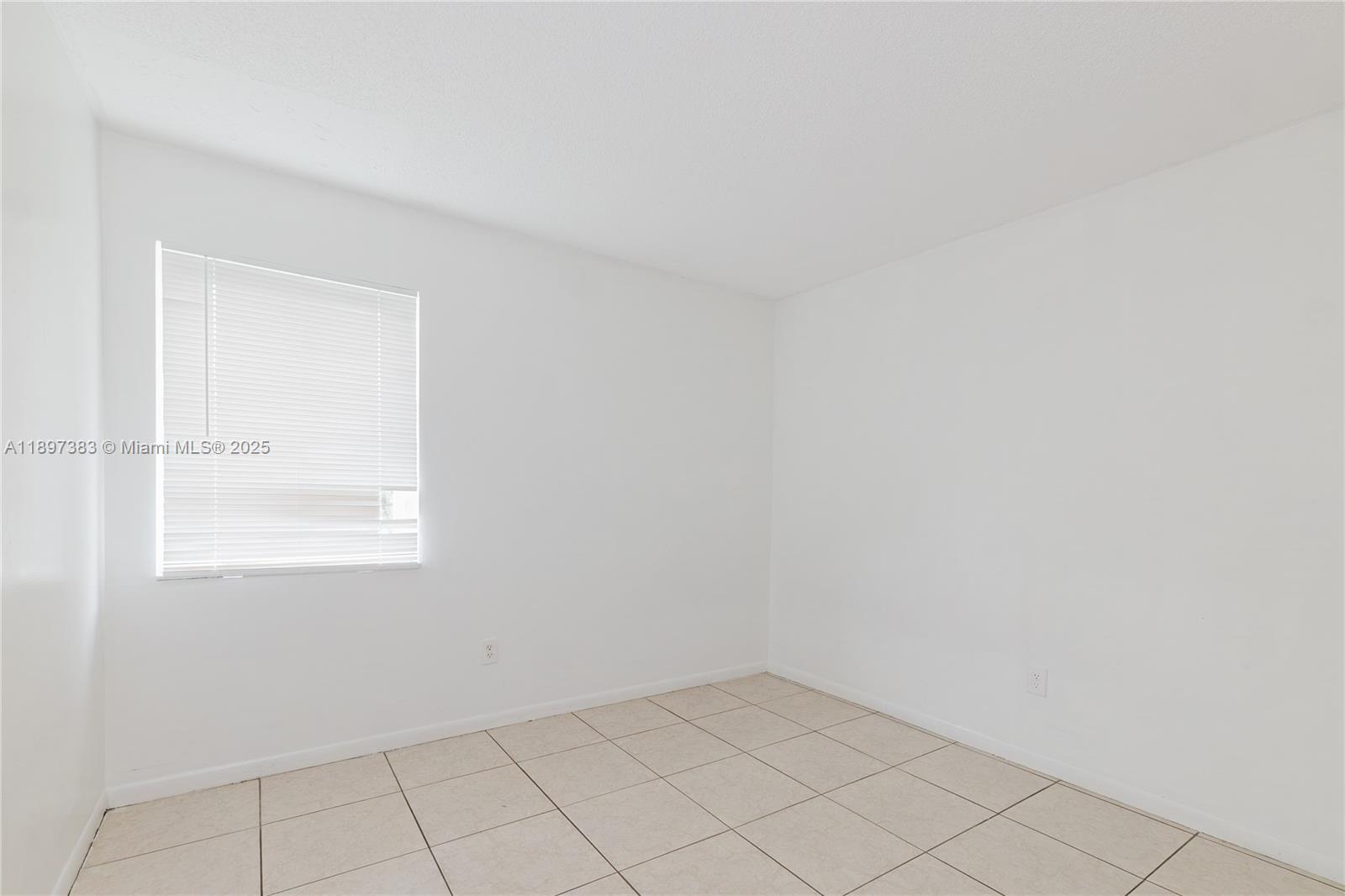 LAKEVIEW ESTATES CONDO - Residential Lease